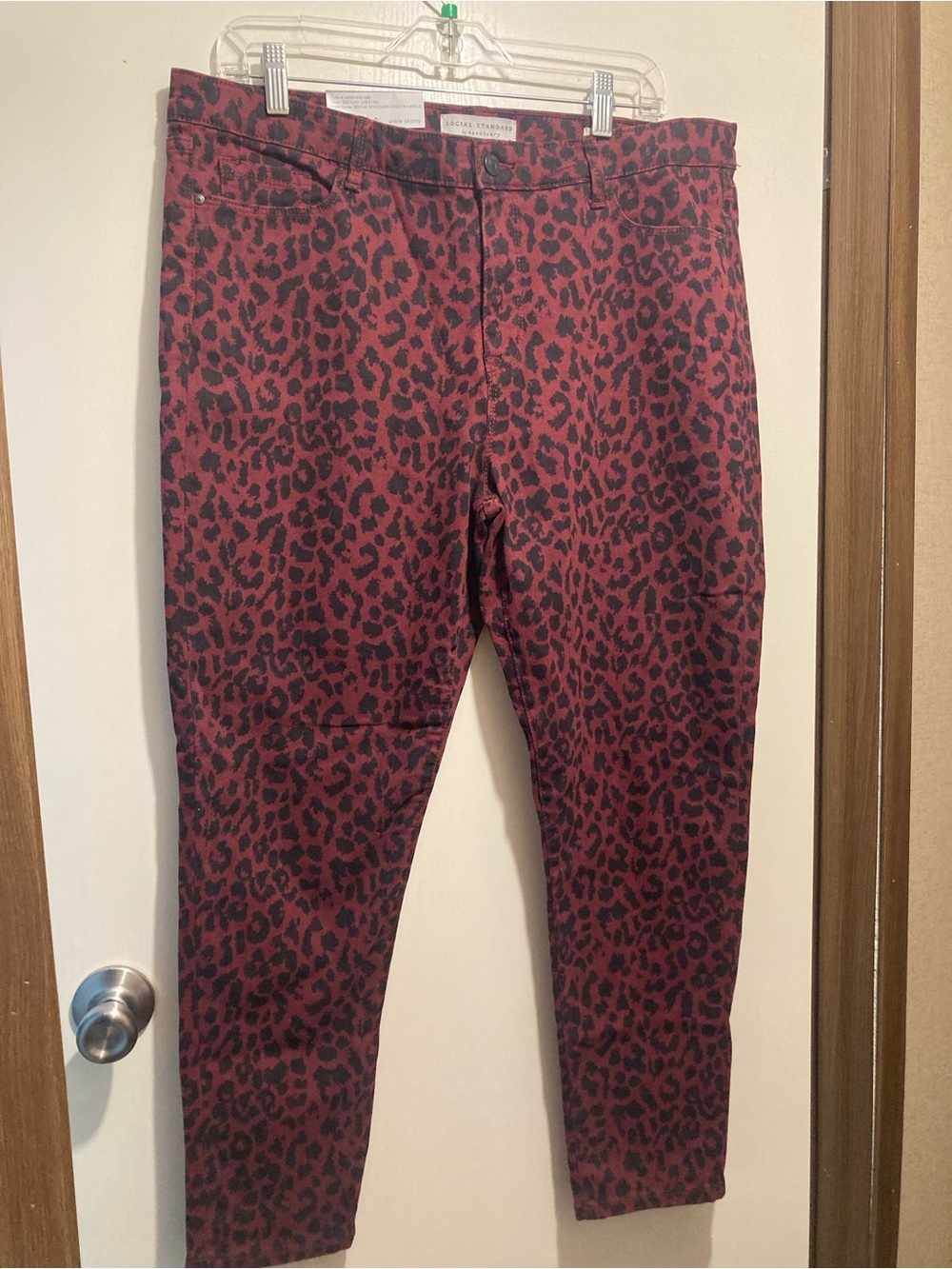 Leopard Print Ankle Jeans in Burgundy/Black - Women